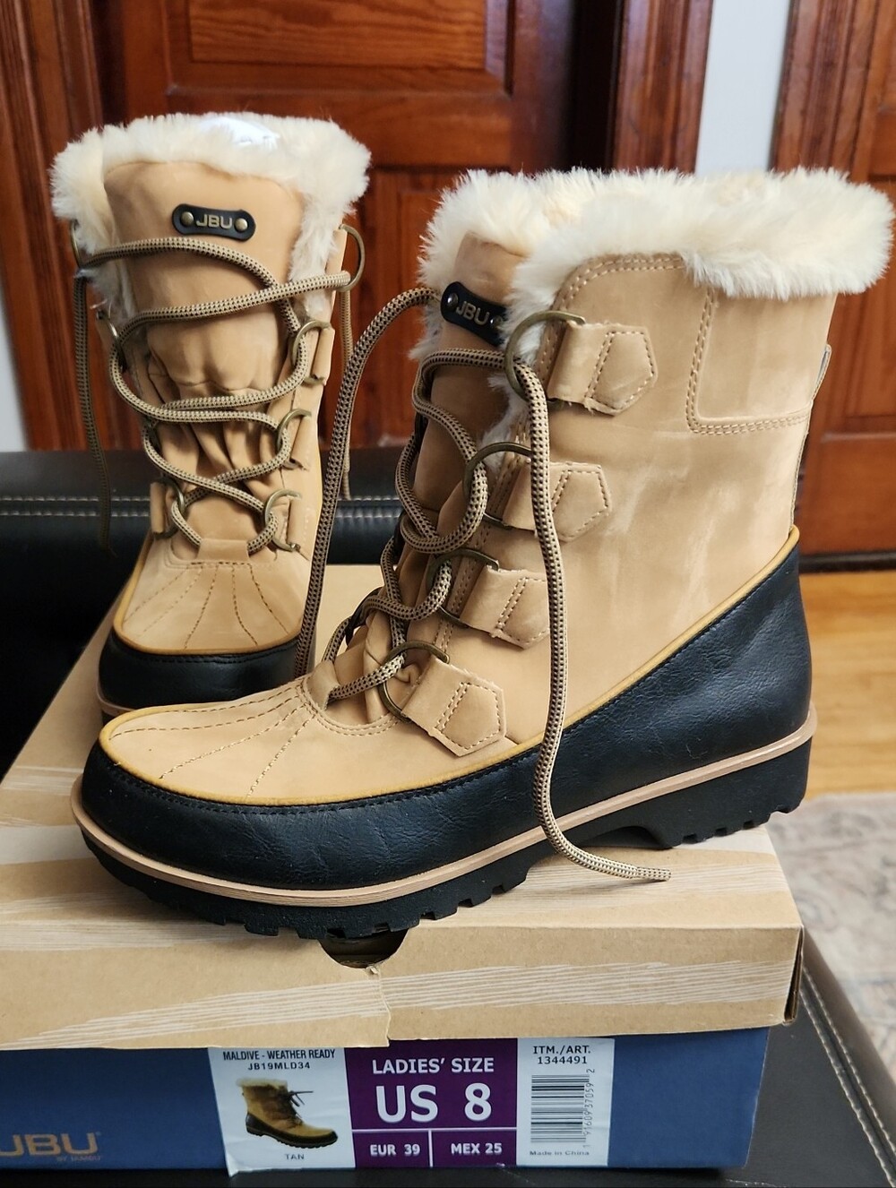 JBU Tan and Black Faux-Fur Winter Lace-Up Boots - Women's Sz8